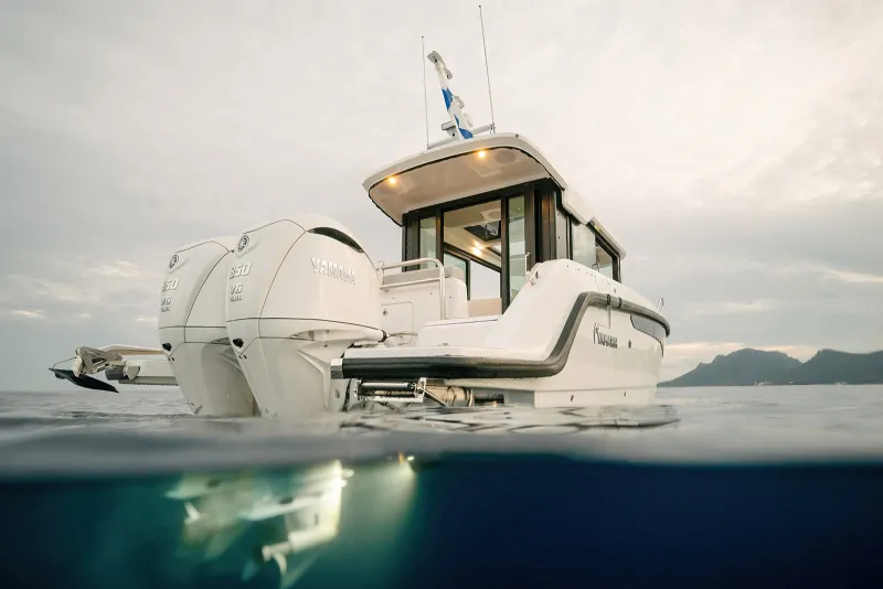Yamarin Aura Cabin transom view