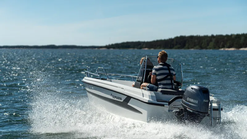 Yamarin 46SC with a protective windscreen