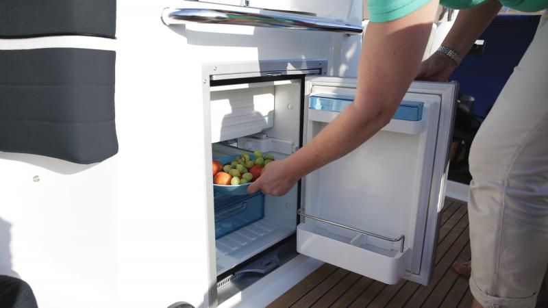 Yamarin 79DC is equipped with refrigerator